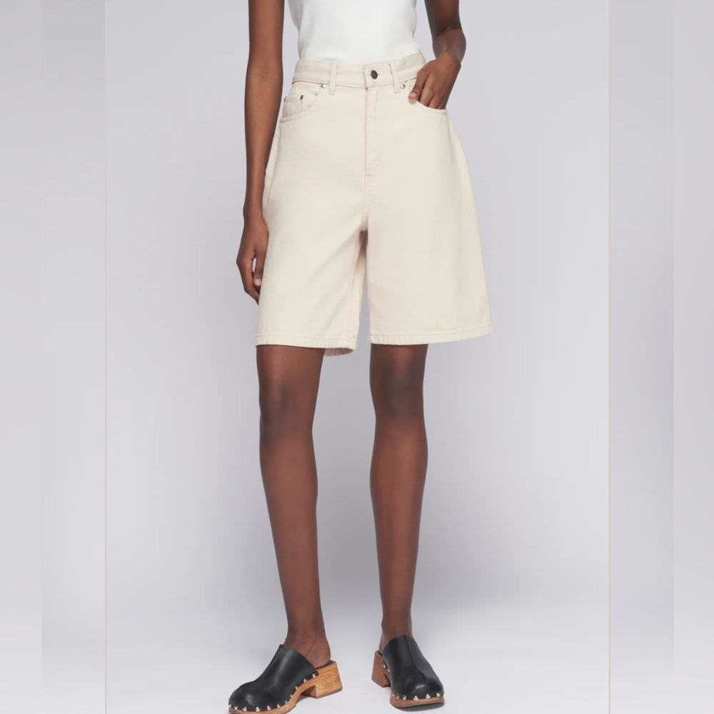 KOTN Unisex Antifit Shorts